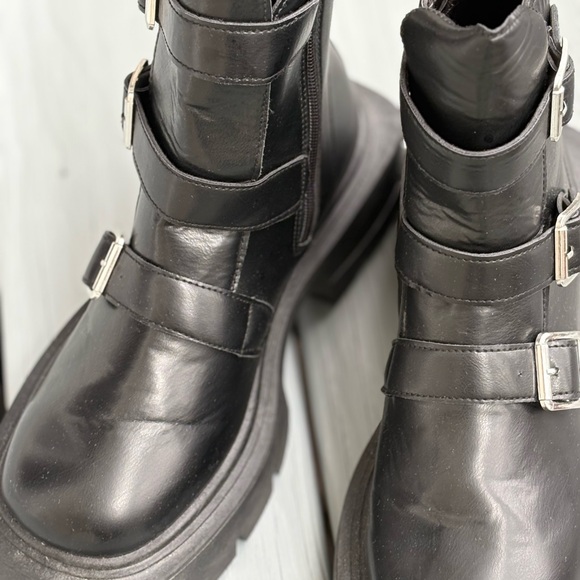 Black Combat Boots by Rouge Helium - Picture 5 of 10